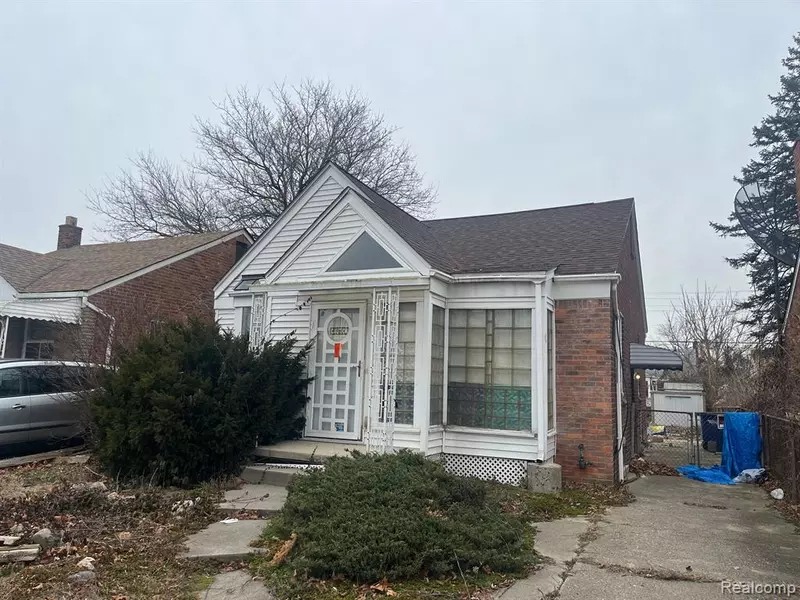 19800 WOODINGHAM Drive, Detroit, MI 48221