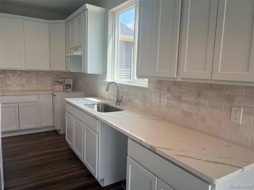 White Lake Twp, MI 48386,837 PRESERVE Lane