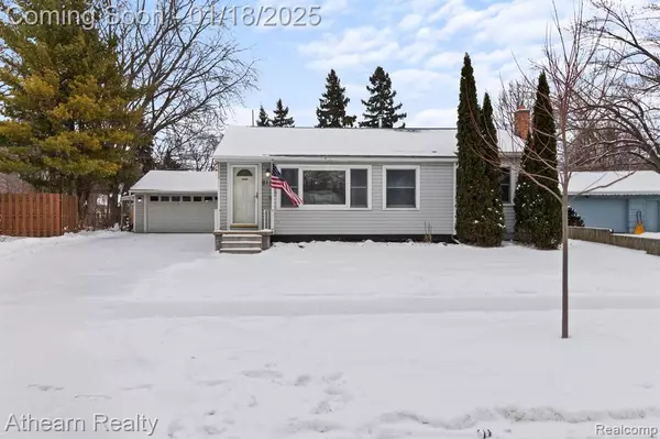 815 SOUTHWOOD Drive, Fenton, MI 48430