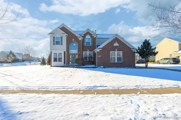 6143 EMERALD Drive, Grand Blanc, MI 48439