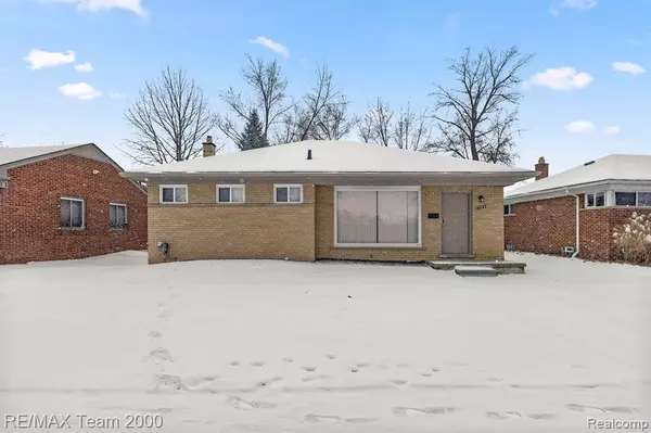 8641 WOODSIDE Drive, Oak Park, MI 48237