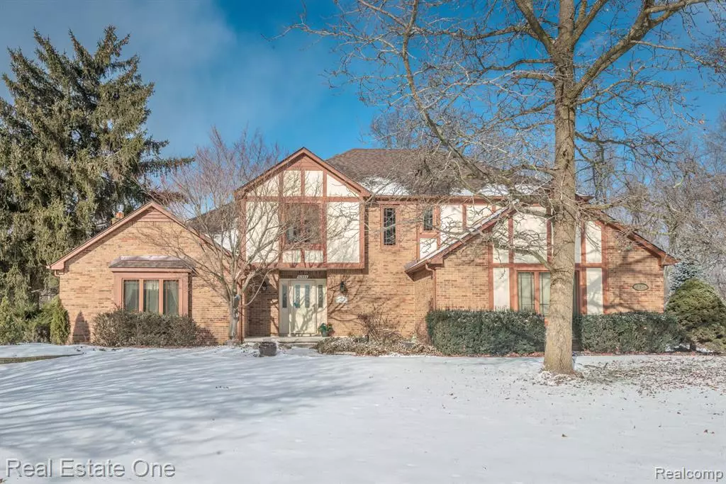 Novi, MI 48375,41344 Beacon Road