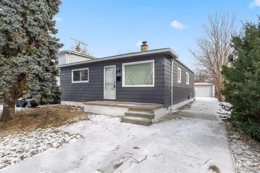 4185 DETROIT Street, Dearborn Heights, MI 48125