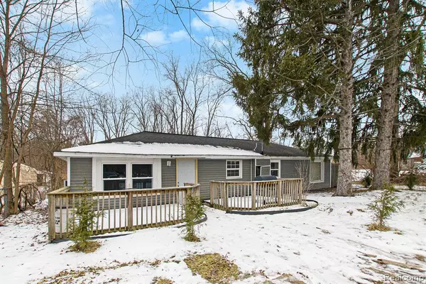 9600 EAST Road, Albee Twp, MI 48417