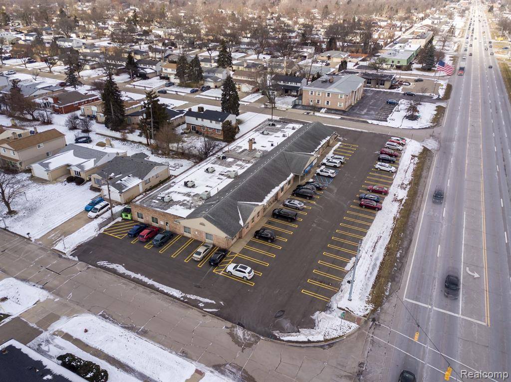 Southfield, MI 48075,25511 SOUTHFIELD Road 116