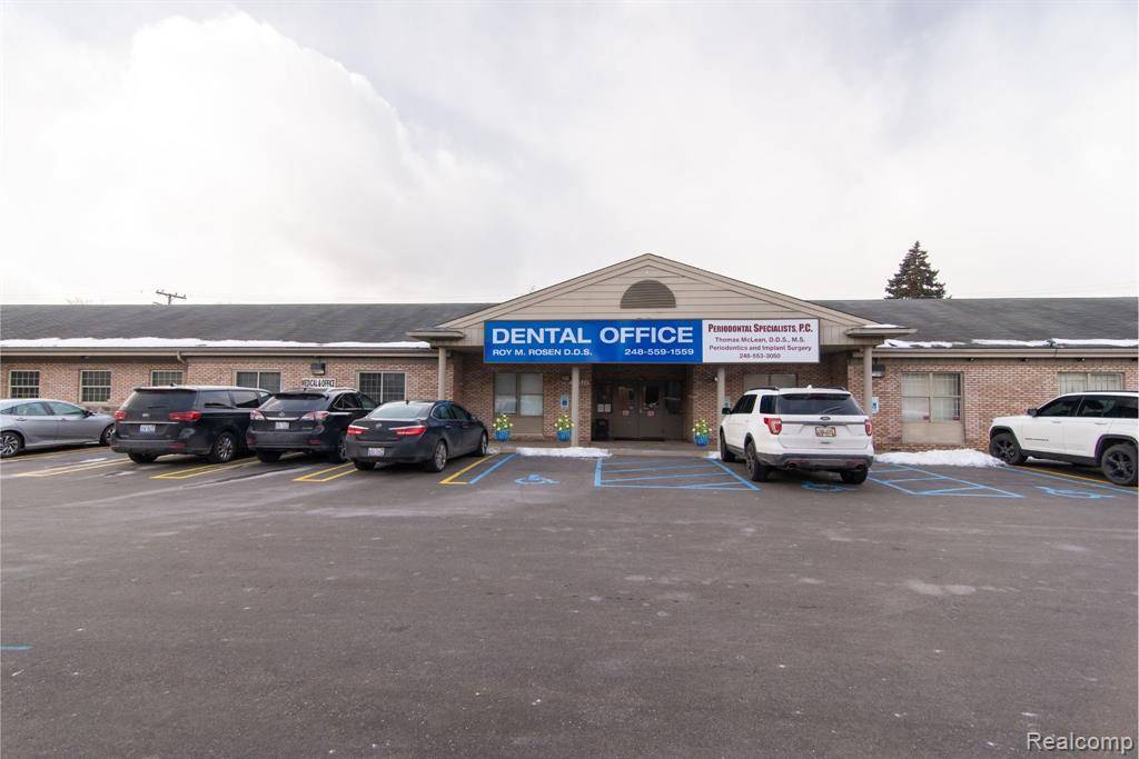Southfield, MI 48075,25511 SOUTHFIELD Road 125