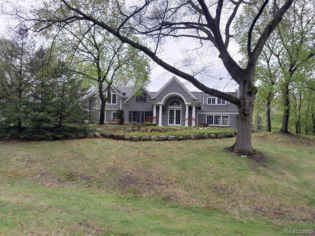 Franklin Vlg, MI 48025,31265 WOODSIDE Drive