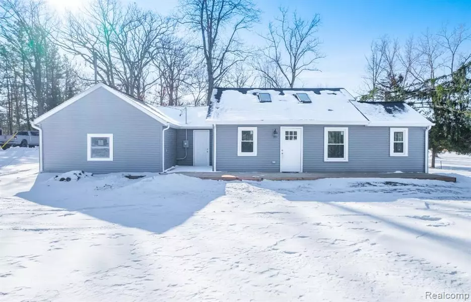 4581 PARKER Drive, Howell, MI 48843