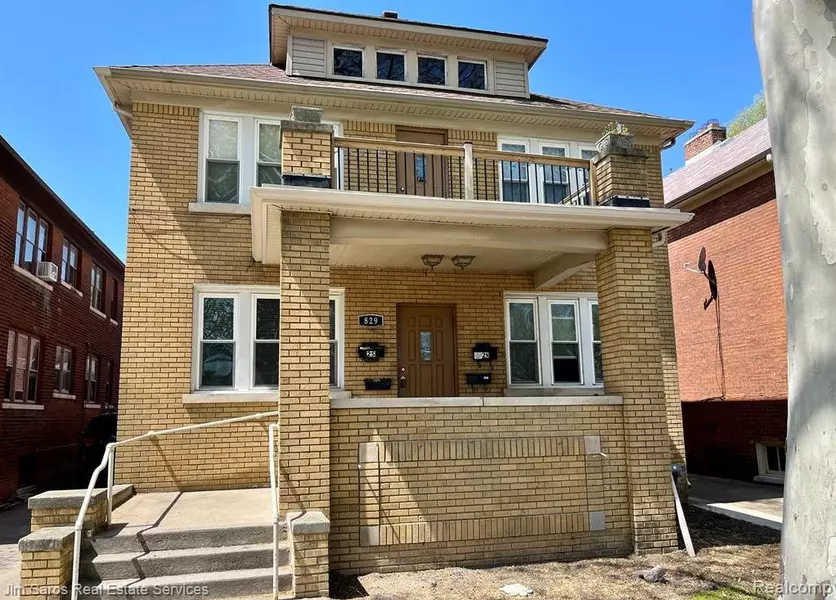 829 BEACONSFIELD Avenue, Grosse Pointe Park, MI 48230
