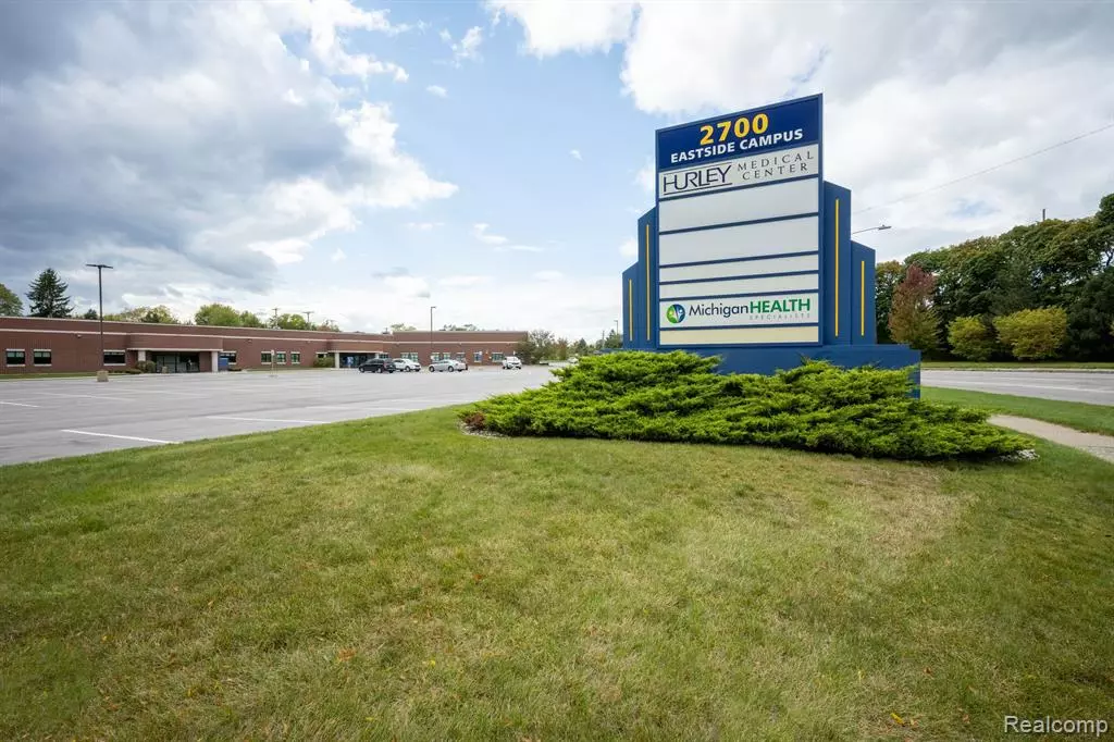 Flint, MI 48503,2702 ROBERT T LONGWAY Boulevard 4