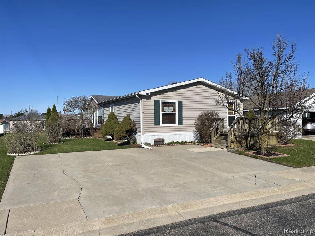101 Ashley Circle, Swartz Creek, MI 48473