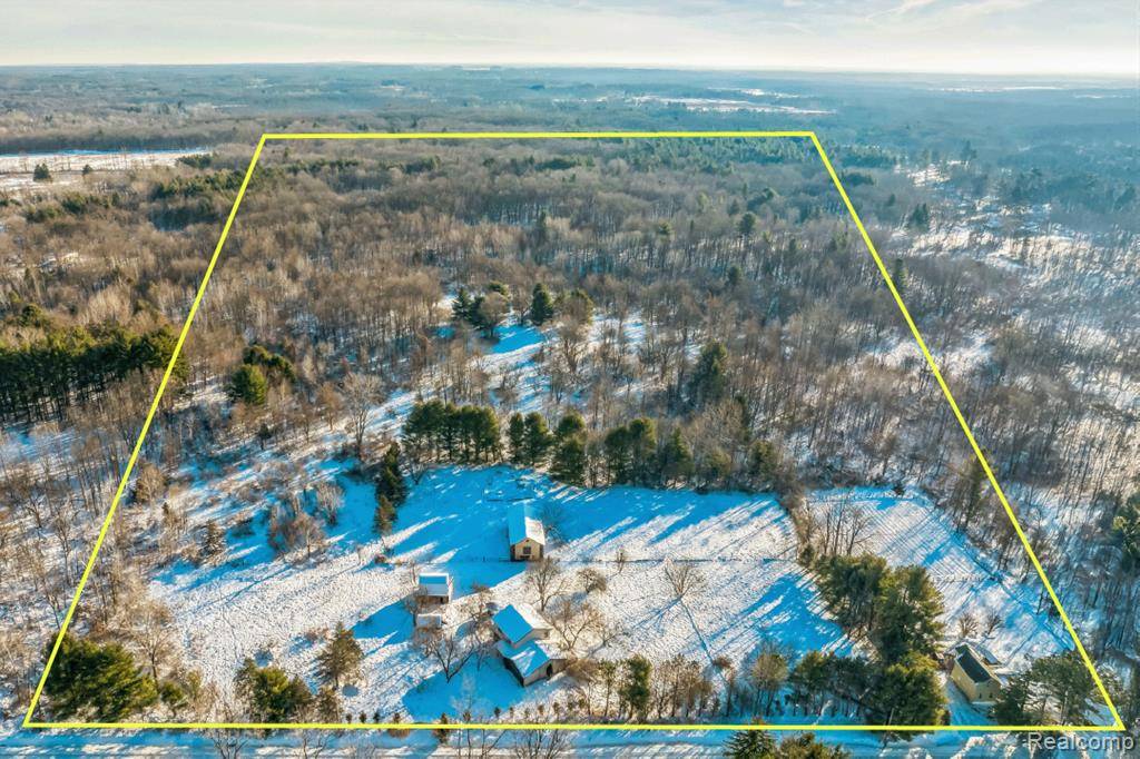 310 N PINE Square, Breedsville Vlg, MI 49027
