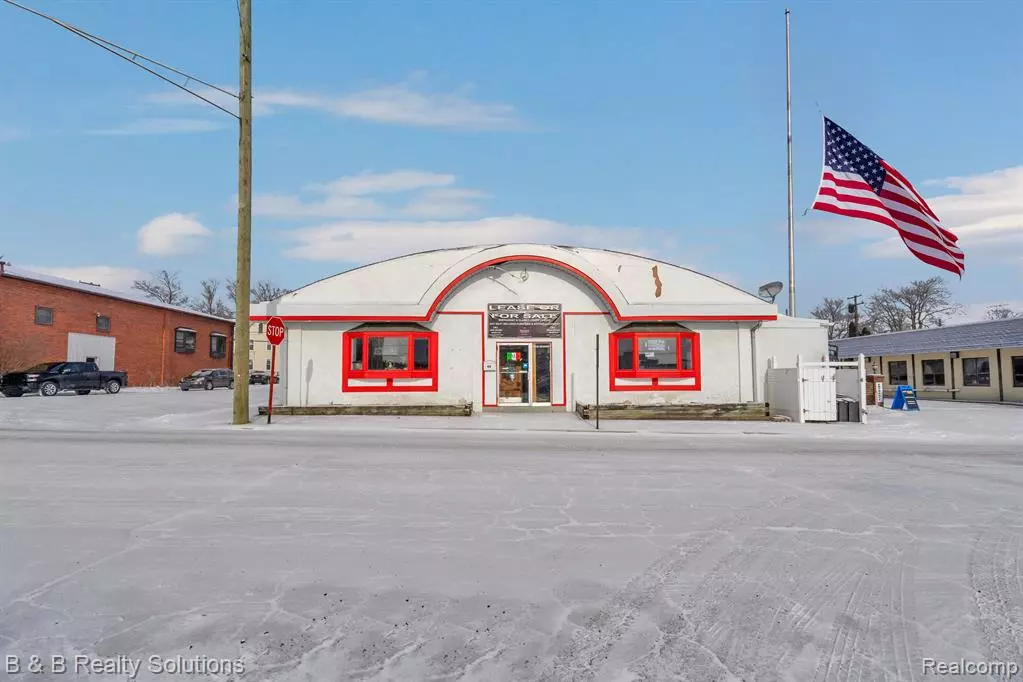 Lapeer, MI 48446,44 W PARK Street