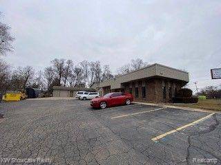 9440-9450 Elizabeth Lake Road, White Lake Twp, MI 48386