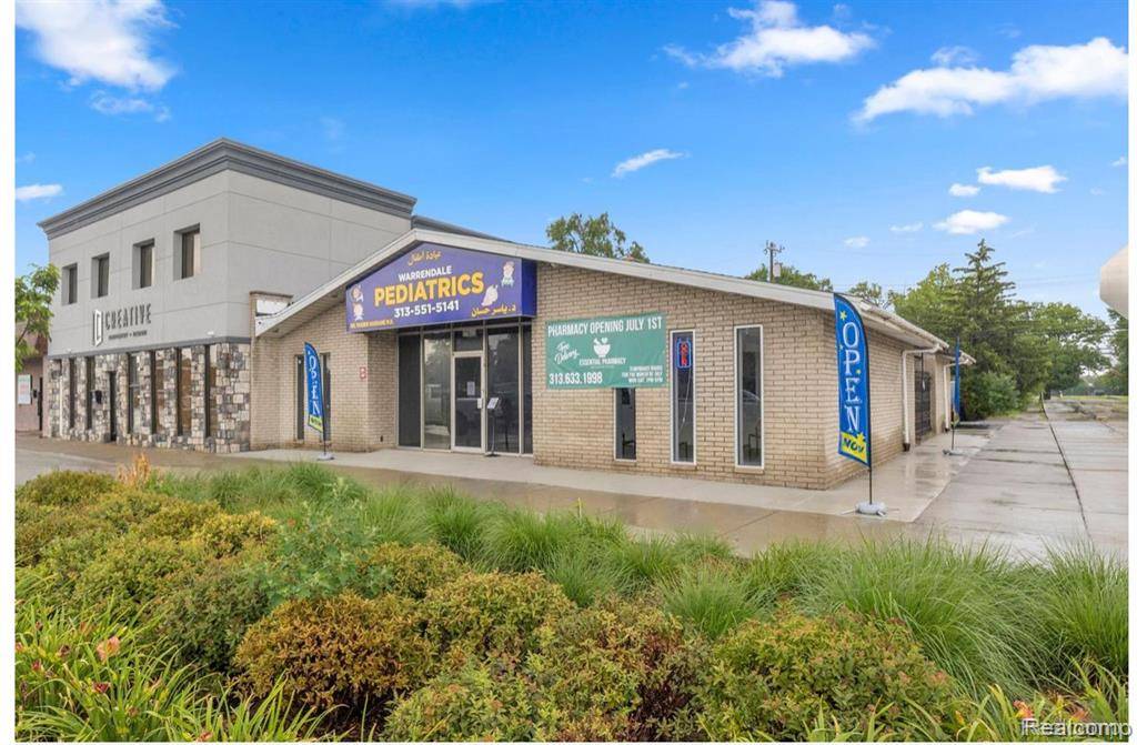Detroit, MI 48228,17600 W WARREN Avenue