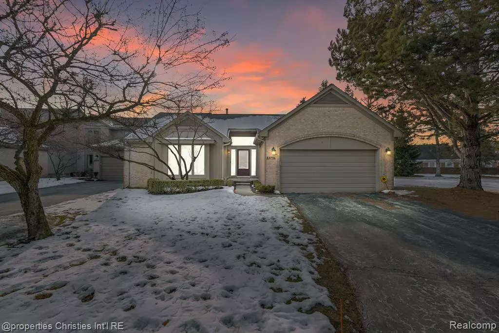 Farmington Hills, MI 48331,33776 VISTA Drive