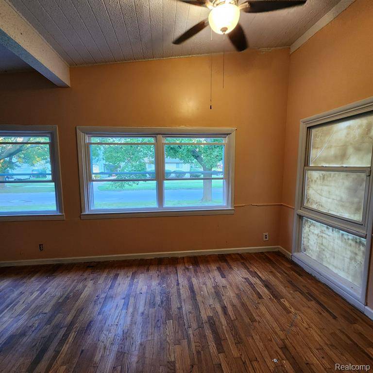 Flint, MI 48503,3373 KENT Street
