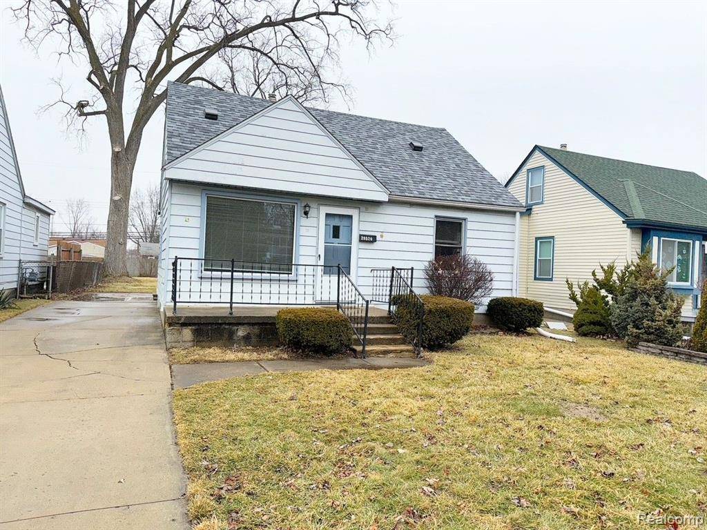 29520 ELMWOOD Street, Garden City, MI 48135