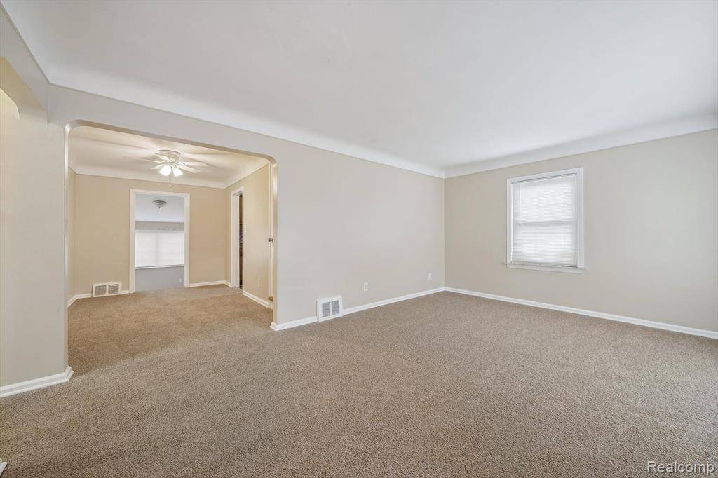 Redford Twp, MI 48240,20422 LENNANE