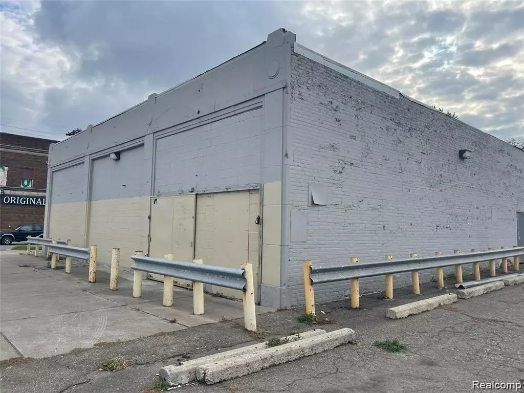 Detroit, MI 48217,301 S OAKWOOD