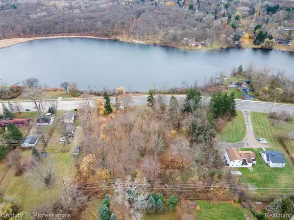 LOT 3 W WALTON, Waterford Twp, MI 48329