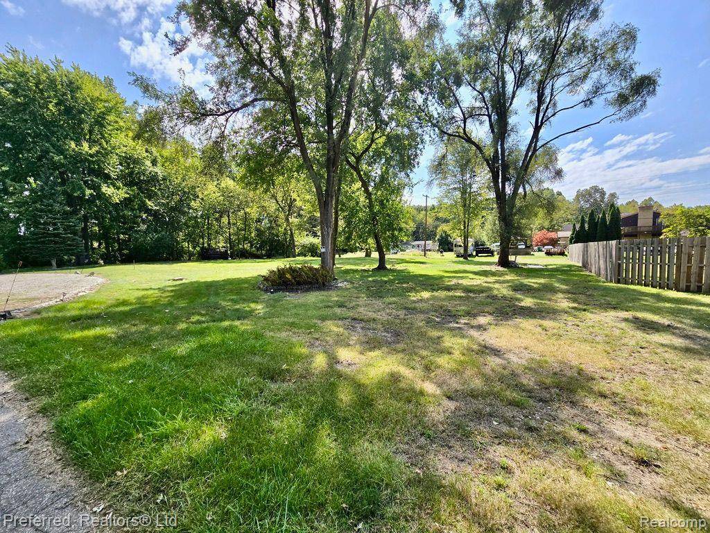 35841 VINEWOOD Street, Romulus, MI 48174