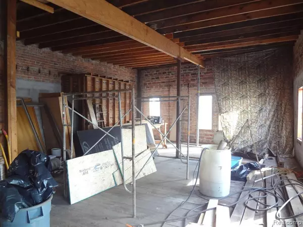 Detroit, MI 48224,15101 MACK Avenue