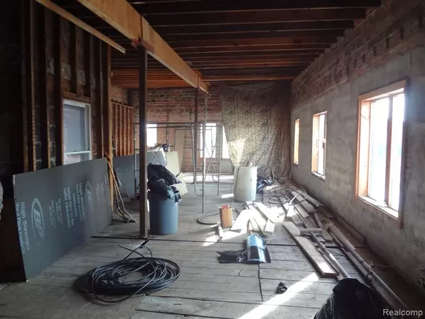 Detroit, MI 48224,15101 MACK Avenue