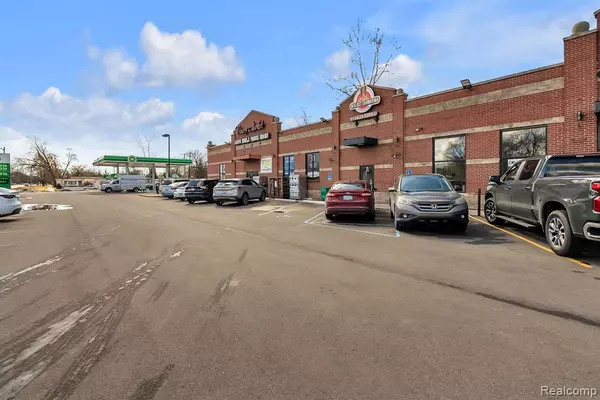 Dearborn Heights, MI 48125,3968 PELHAM Street