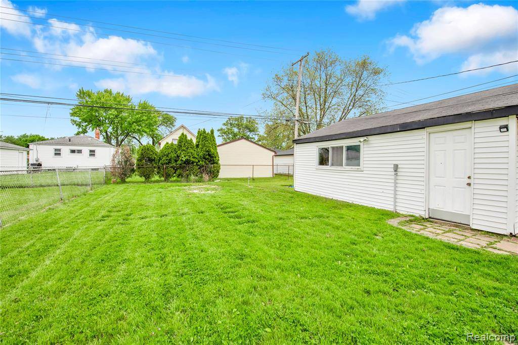 St. Clair Shores, MI 48082,23225 BEVERLY Street
