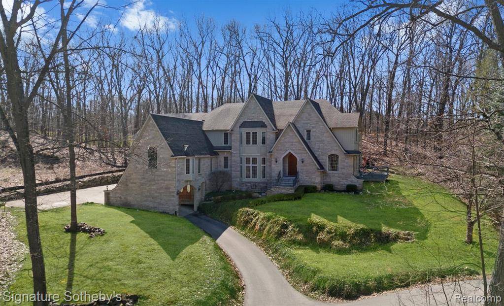 6705 COLLEGE Park, Springfield Twp, MI 48346