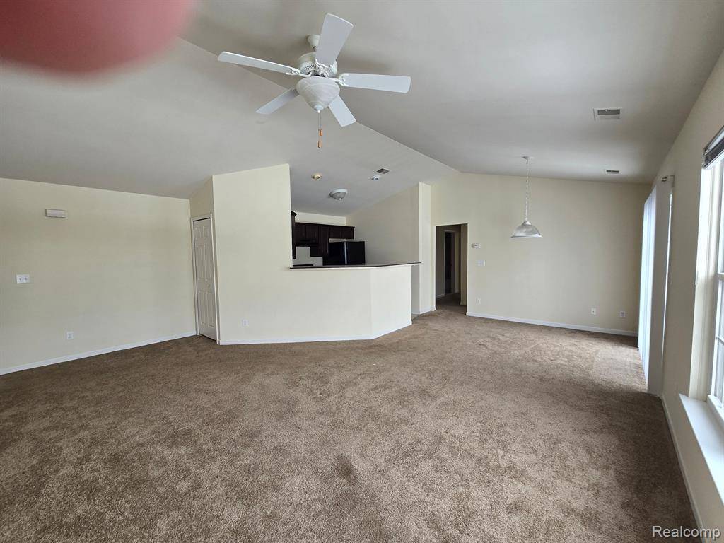 Brownstown Twp, MI 48183,27341 HIDDEN OAKS Drive
