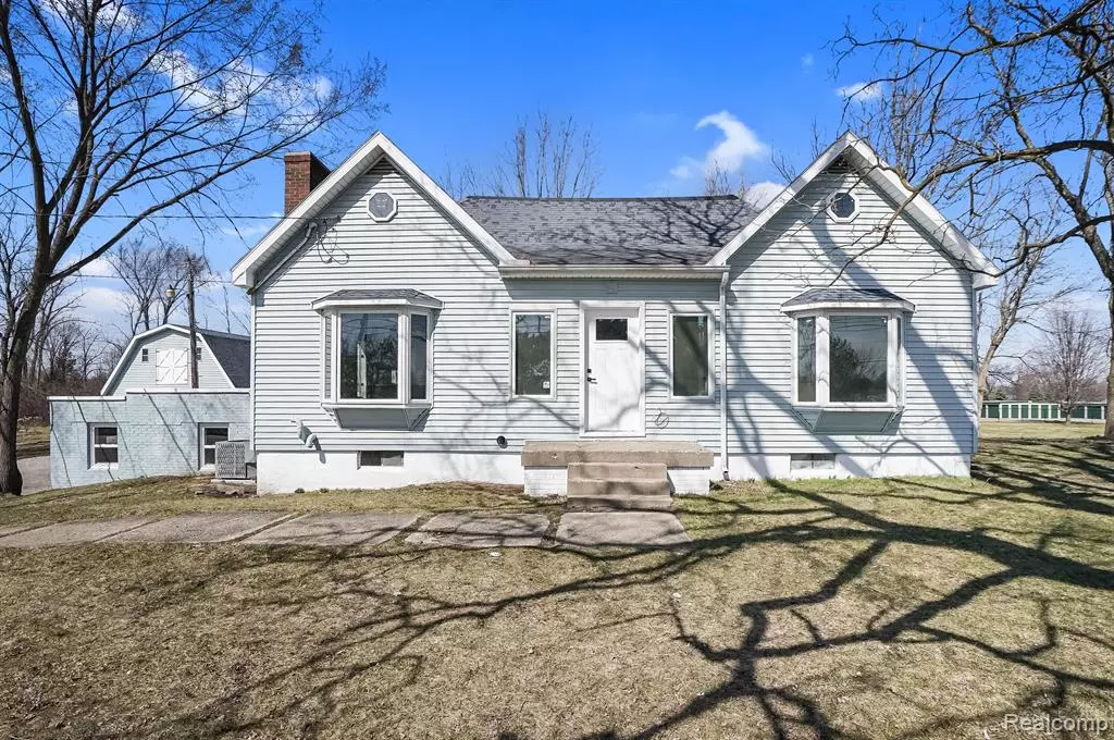 Burton, MI 48529,1449 E MAPLE Avenue