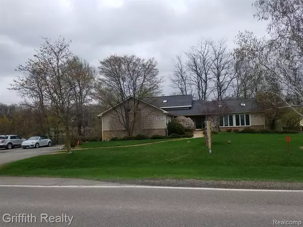 7077 FIELDCREST Drive 200, 300, 600, Green Oak Twp, MI 48116