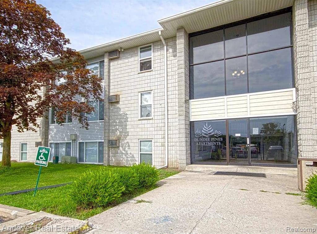 500 E MONROE Street 304, Dundee Vlg, MI 48131