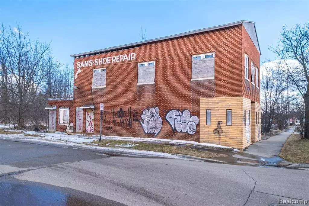 Flint, MI 48505,6924 N Saginaw Street