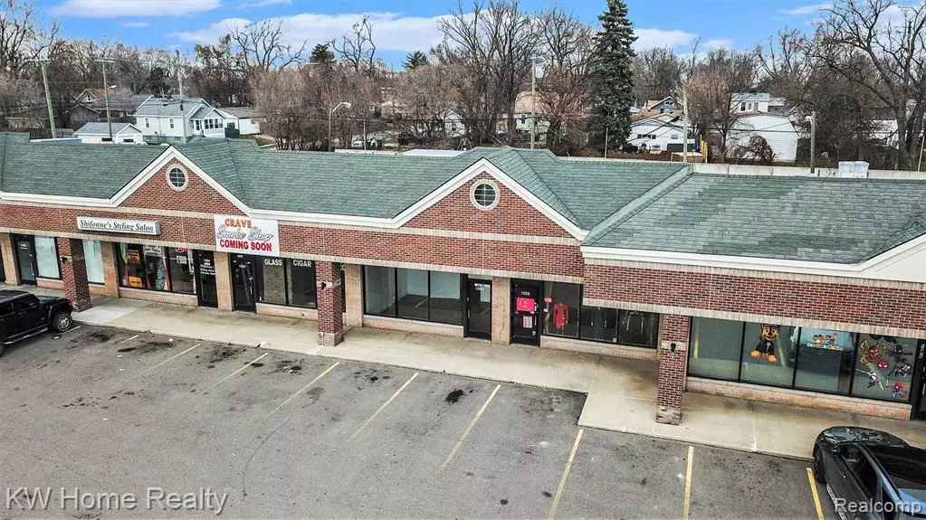 Waterford Twp, MI 48328,1058 W HURON Street
