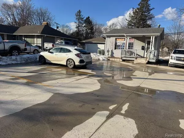 Pontiac, MI 48340,78 W Walton