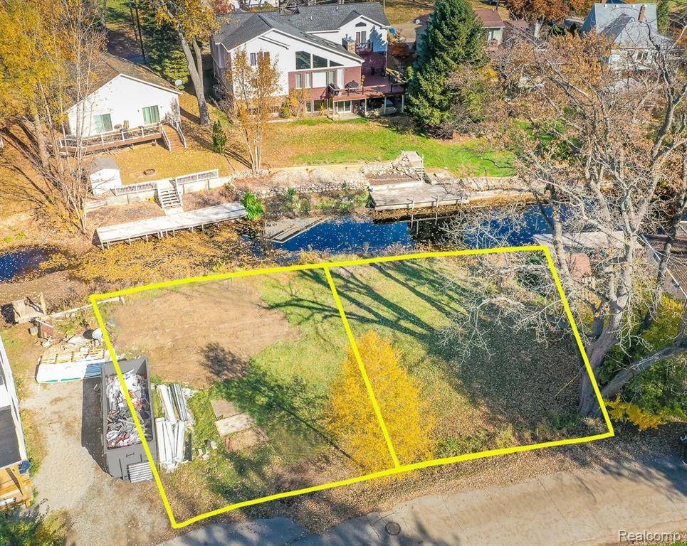Waterford Twp, MI 48328,0000  Cheyenne