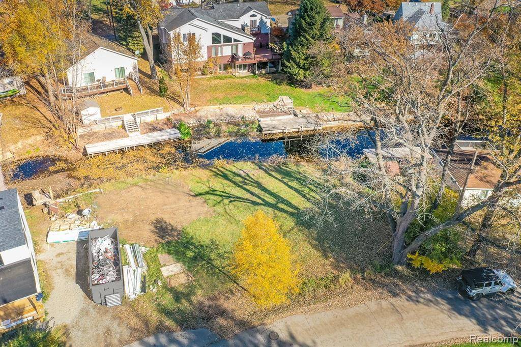 Waterford Twp, MI 48328,0000  Cheyenne
