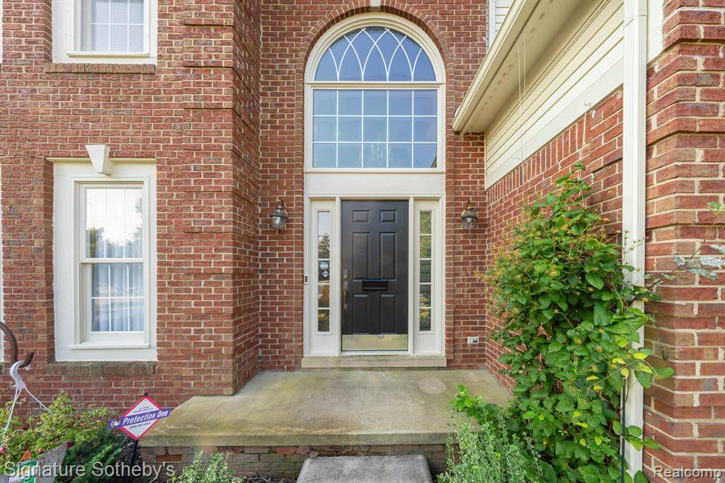Plymouth Twp, MI 48170,49301 QUAIL RUN Court