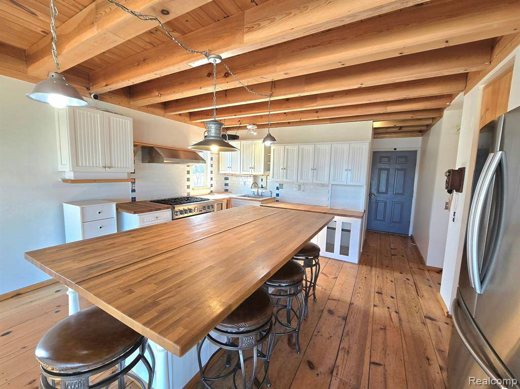 Oscoda Twp, MI 48750,7440 N US-23 2