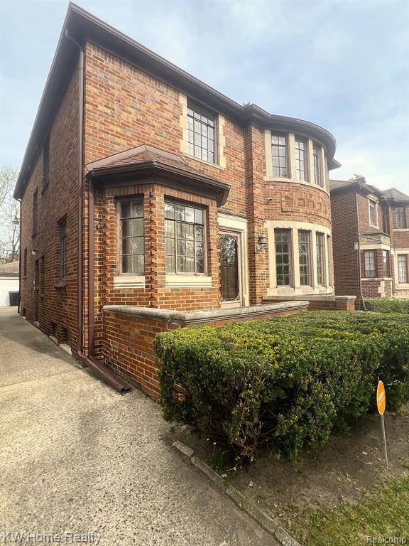 Detroit, MI 48221,18468 PENNINGTON Drive