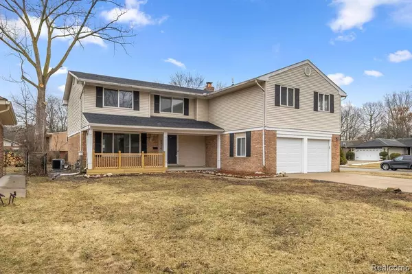 6514 CARRIAGE HILLS Drive, Canton, MI 48187