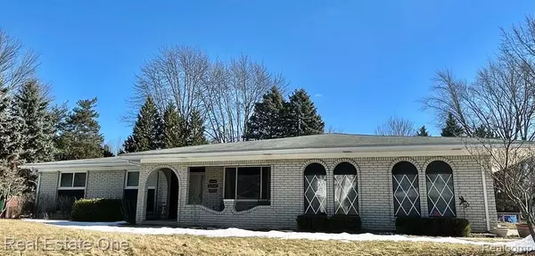 39764 BONNIE COURT, Clinton Township, MI 48038