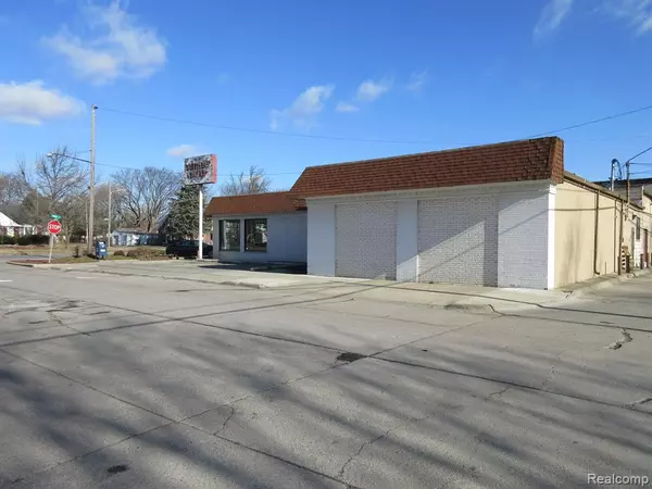 Detroit, MI 48225,19200 KELLY Road