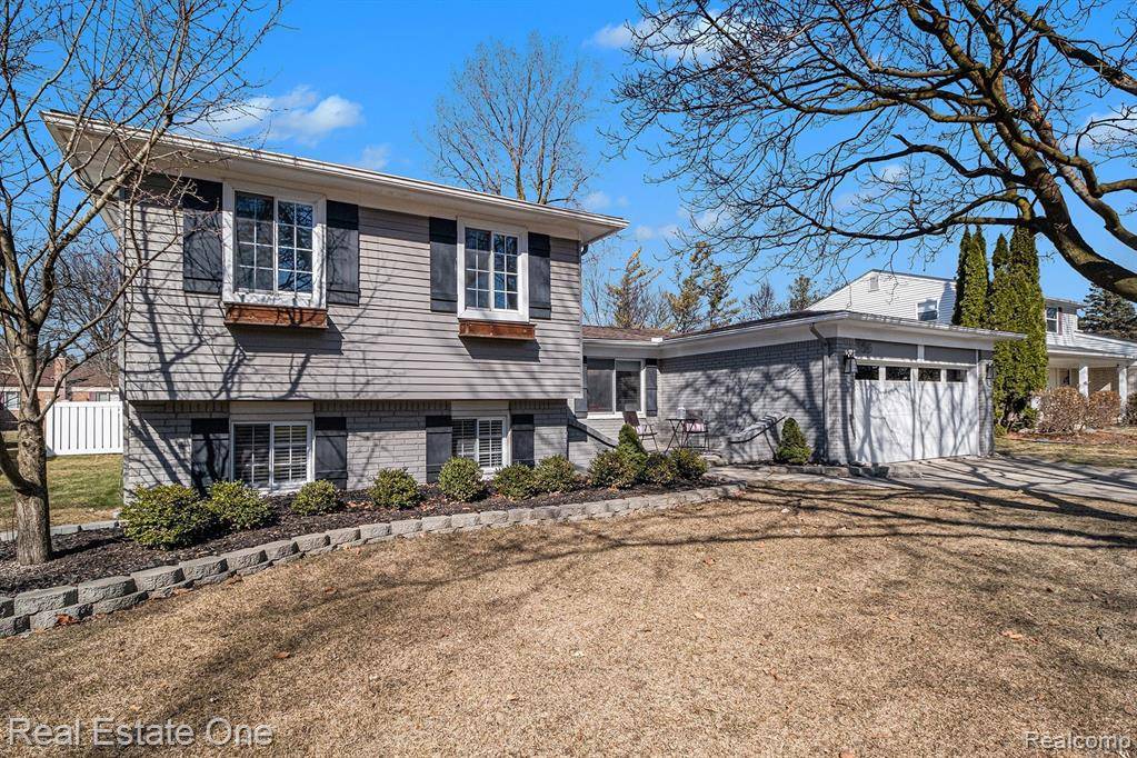 5156 TYLER Drive,  Troy,  MI 48085