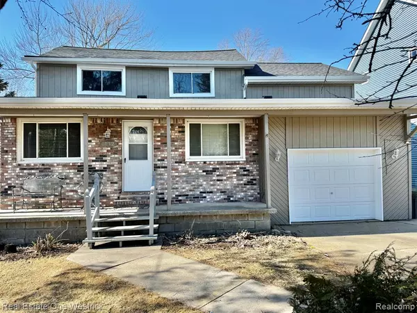 Algonac, MI 48001,432 Edgewater Drive