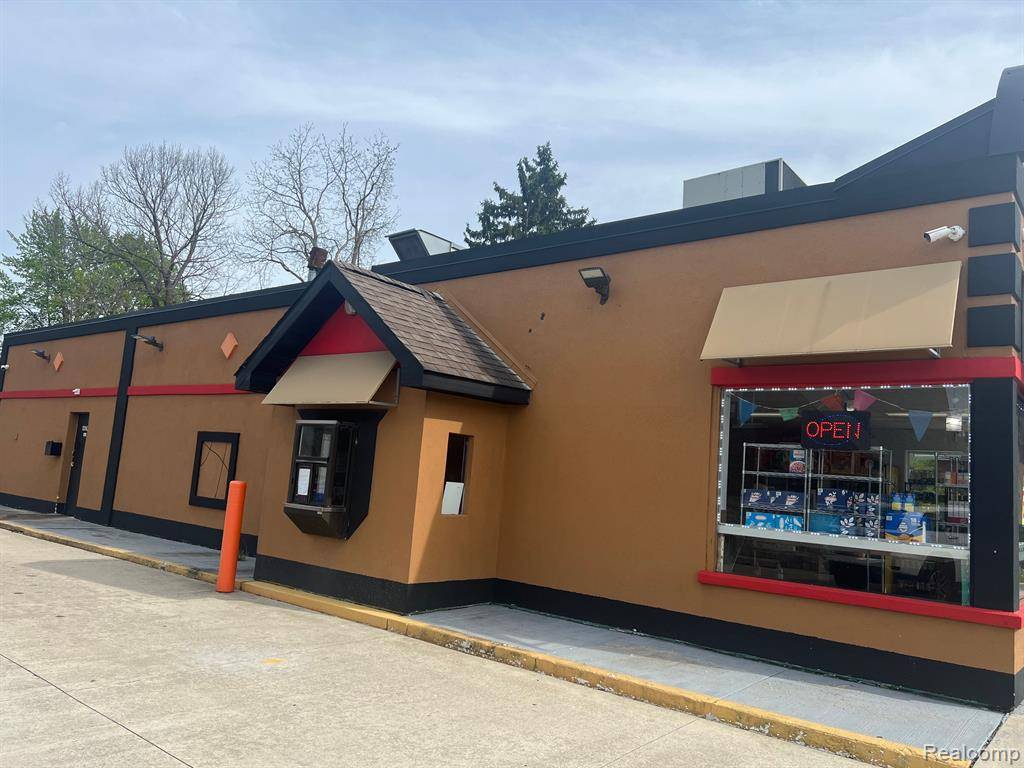 Wayne, MI 48184,4429 S WAYNE Road