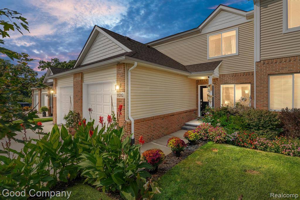 11313 WOODRUFF LAKE Drive, Brighton, MI 48116